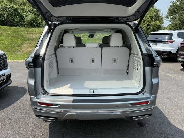 New 2026 Buick Enclave Avenir w/ Super Cruise Package AWD/4WD image 13