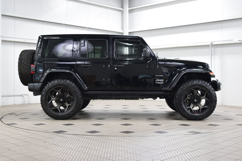 Used 2021 Jeep Wrangler Unlimited Sahara AWD/4WD image 9
