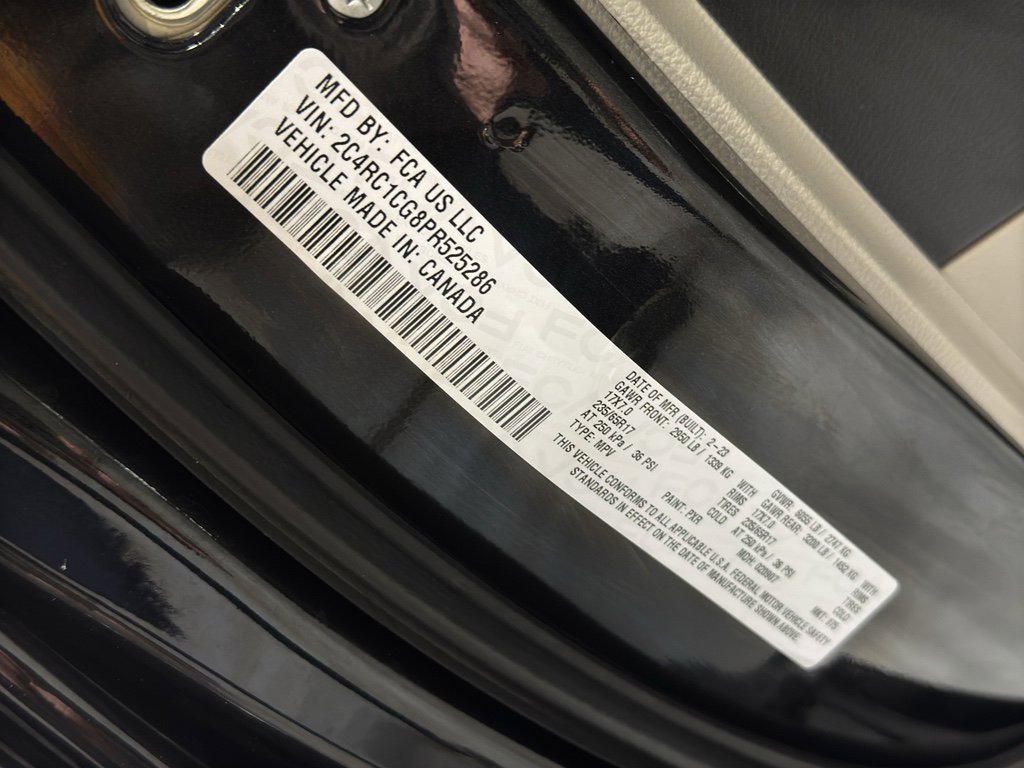 Used 2023 Chrysler Voyager LX image 38