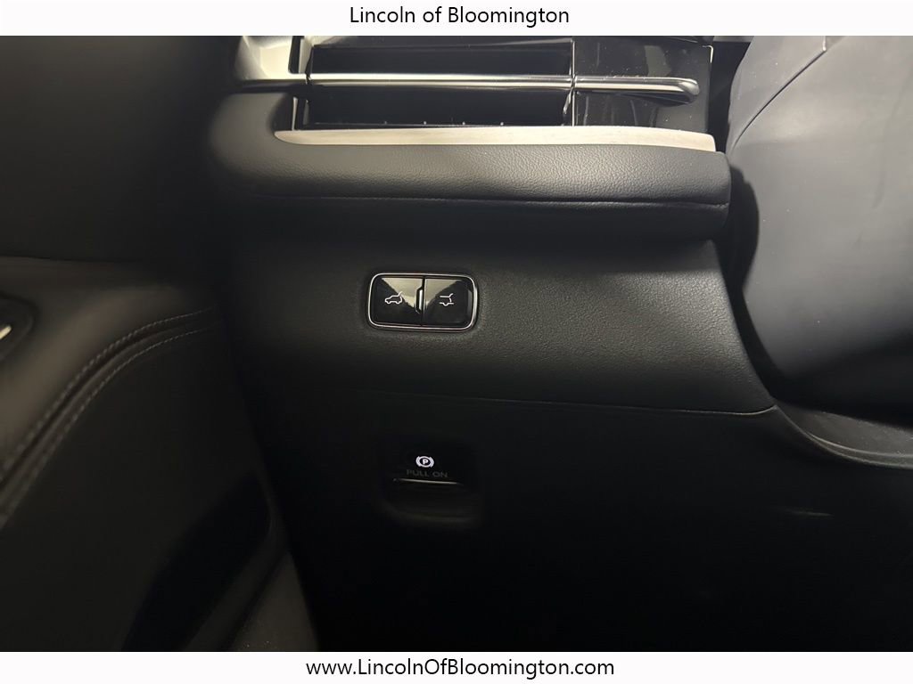 New 2025 Lincoln Navigator L Reserve w/ Jet Appearance Package image 37