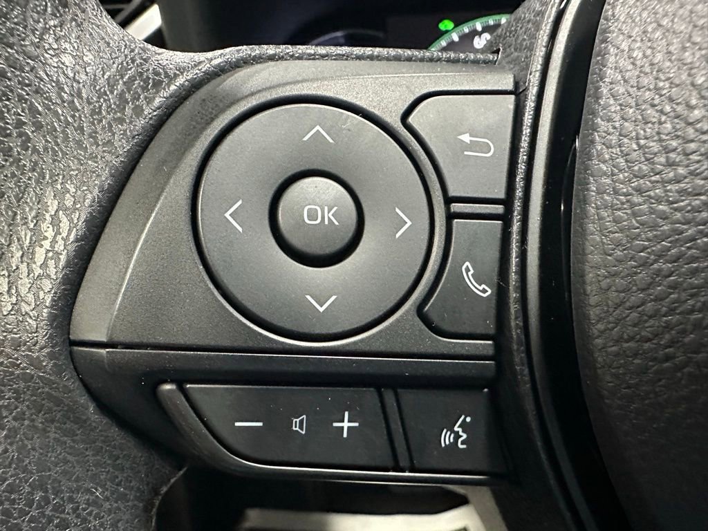 Used 2025 Toyota RAV4 LE image 19