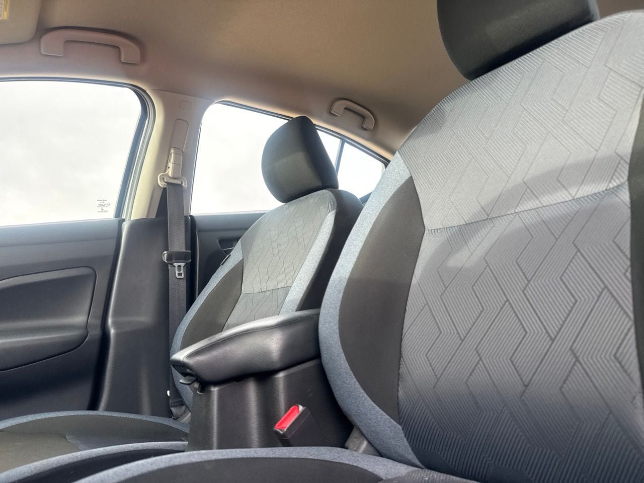 Certified 2025 Nissan Versa SV FWD image 39