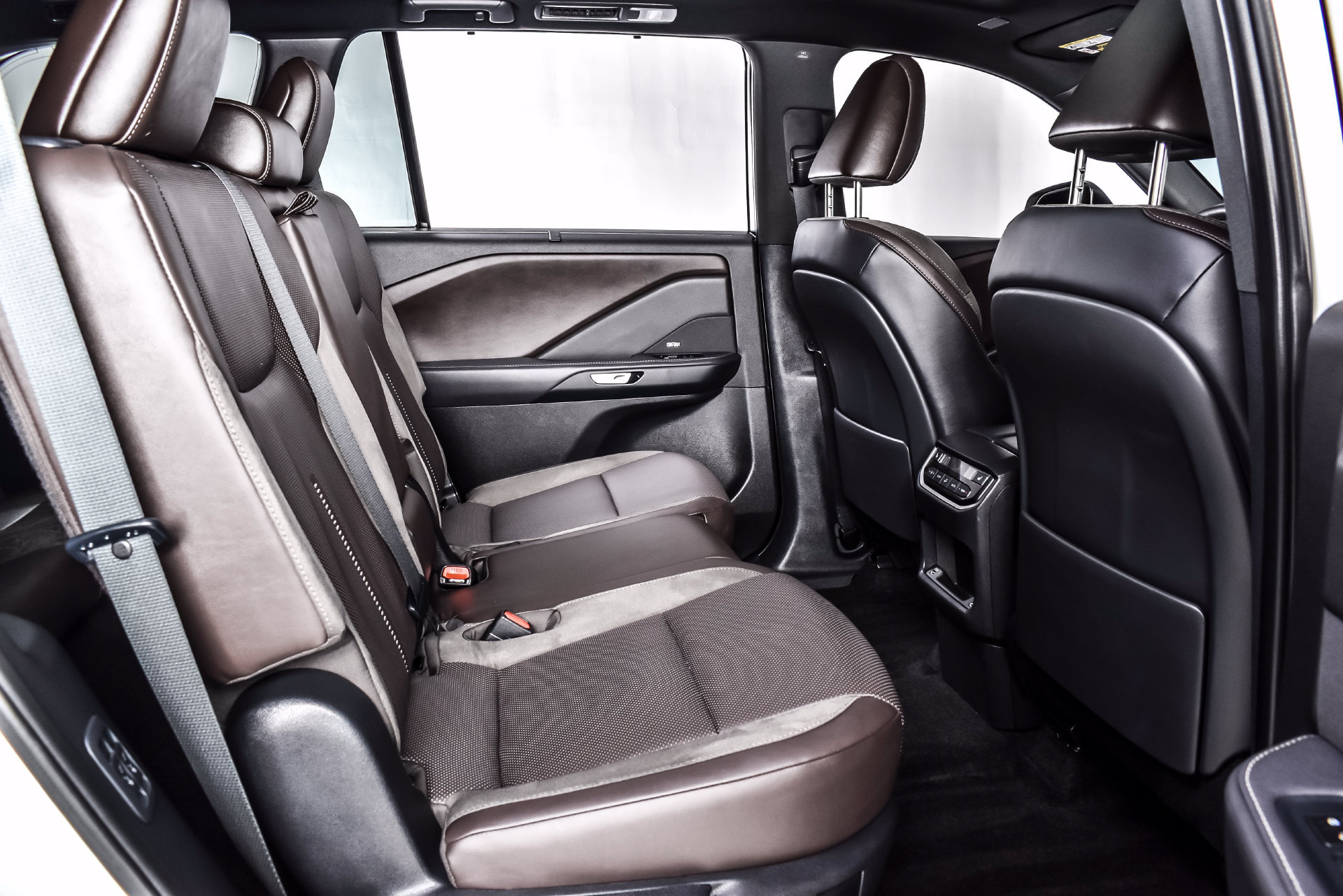 Used 2025 Lexus TX 350 AWD w/ Technology Package image 22