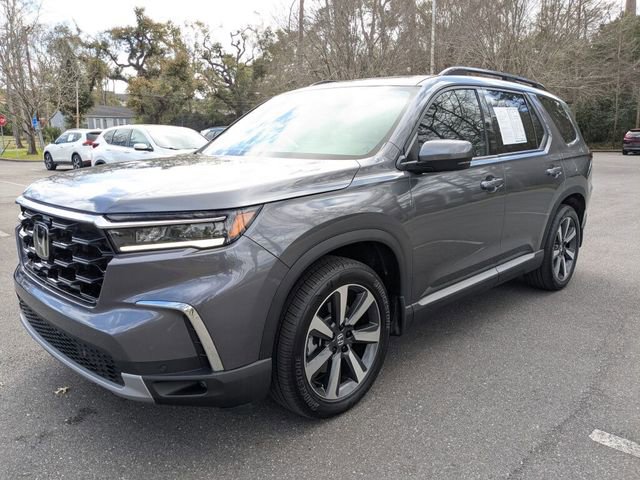 Certified 2025 Honda Pilot Touring image 6
