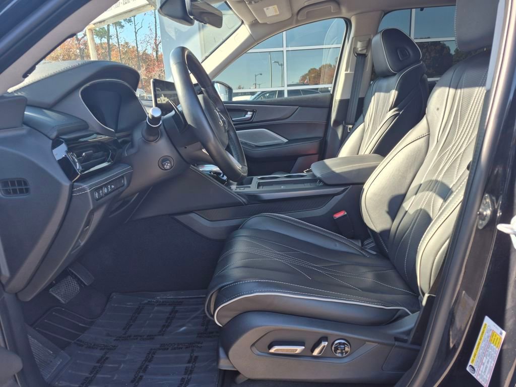 Used 2025 Acura MDX w/ Advance Package image 2