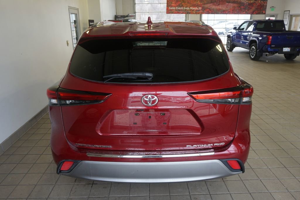 Used 2020 Toyota Highlander Platinum image 19