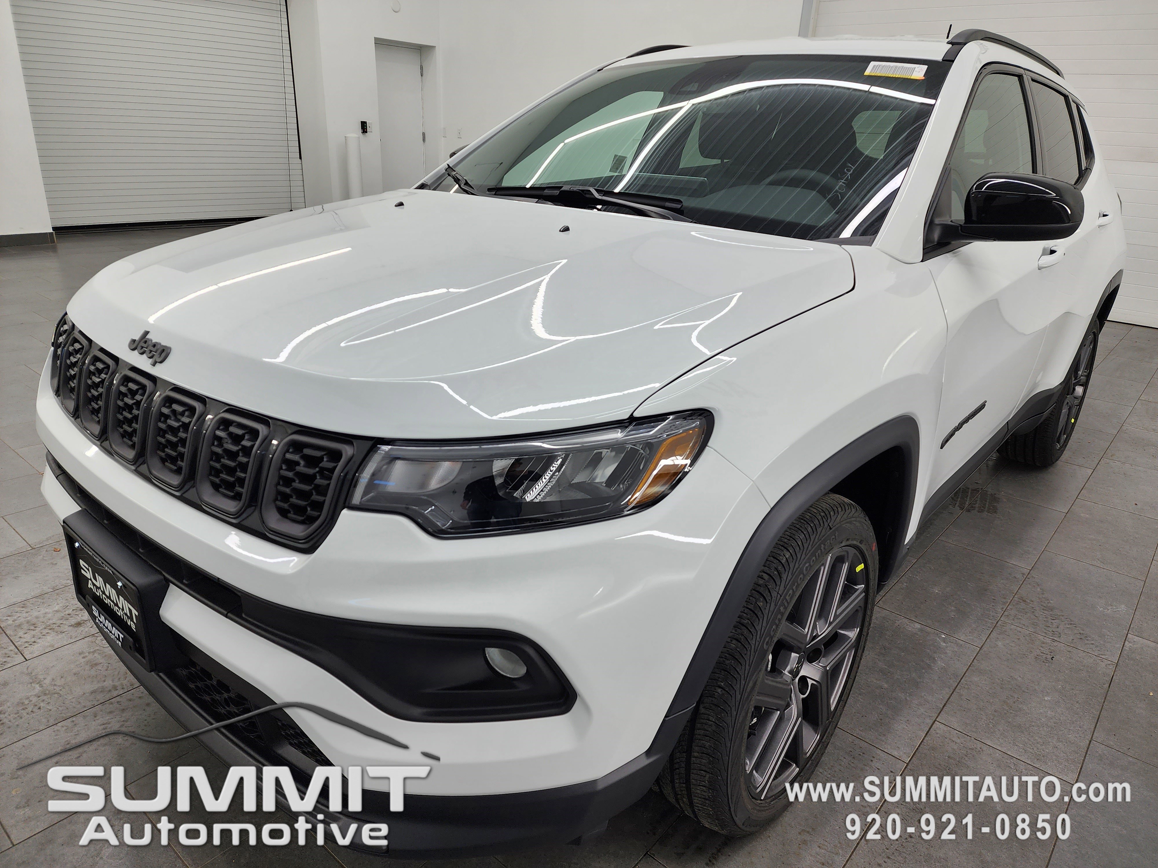 New 2026 Jeep Compass Latitude image 7