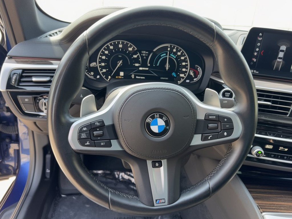 Used 2018 BMW 530e xDrive AWD/4WD image 10