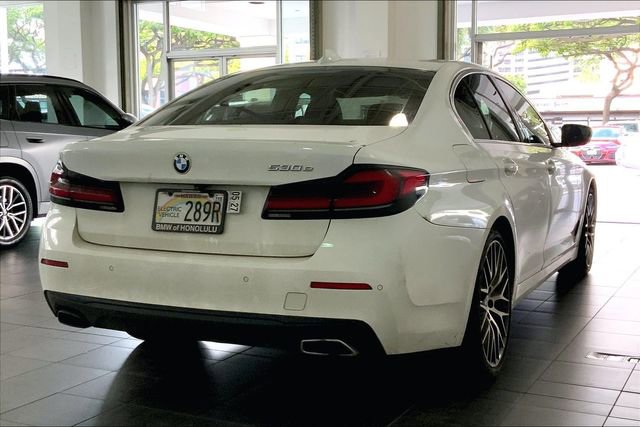 Used 2021 BMW 530e w/ Premium Package RWD image 6