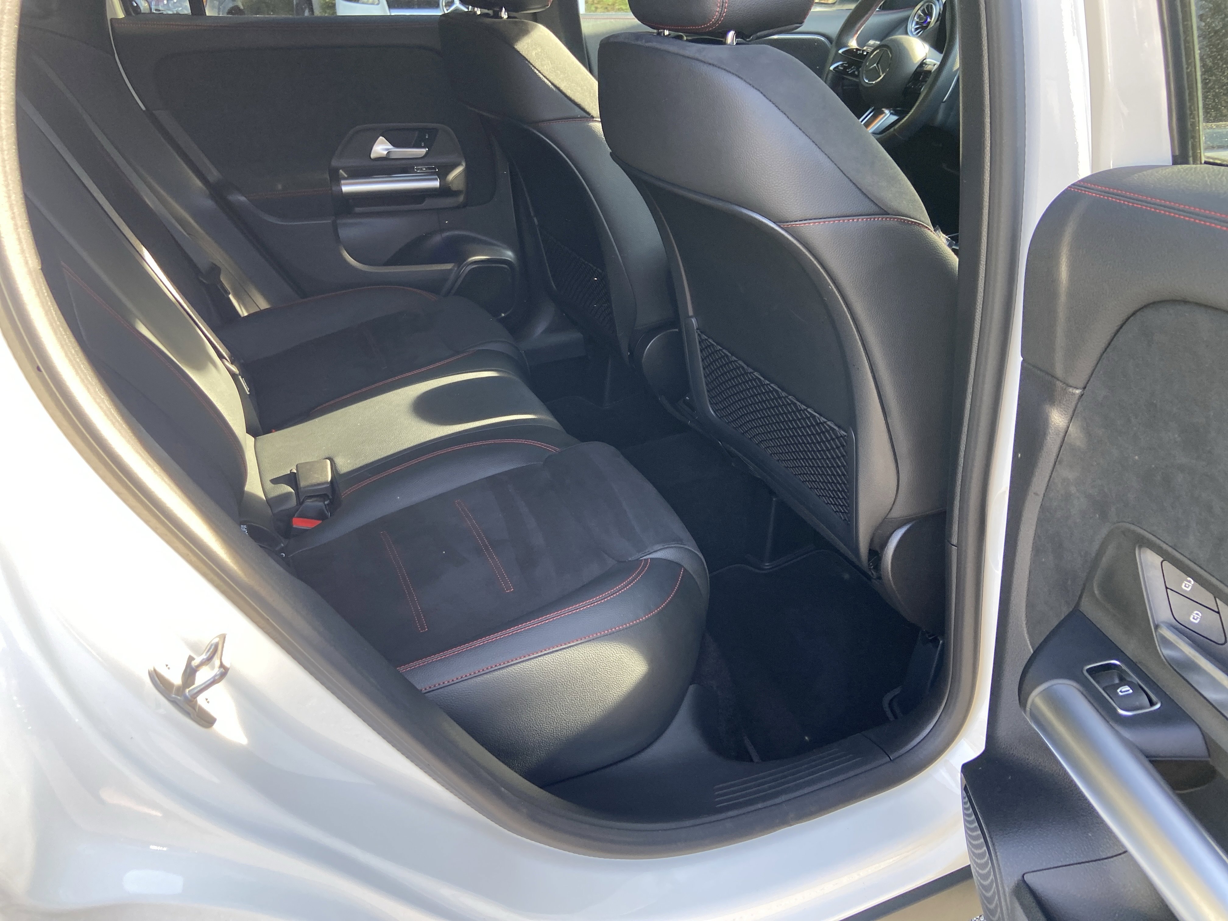 Certified 2025 Mercedes-Benz GLA 250 image 43