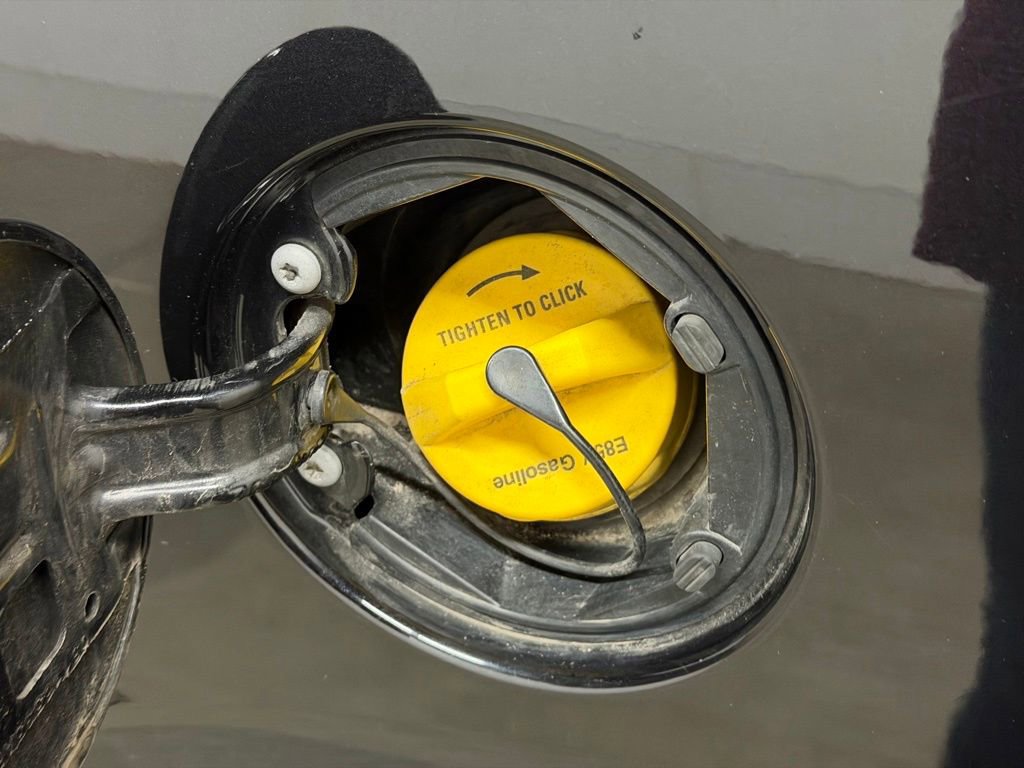 Used 2016 Dodge Grand Caravan SE image 14