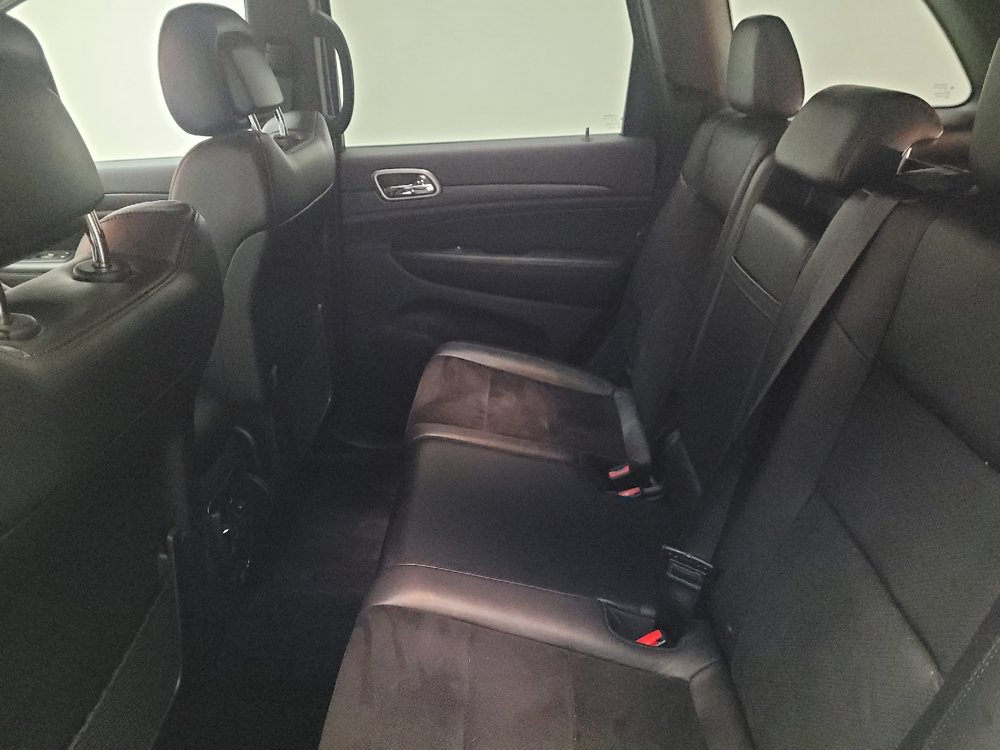 Used 2018 Jeep Grand Cherokee Altitude AWD/4WD image 18