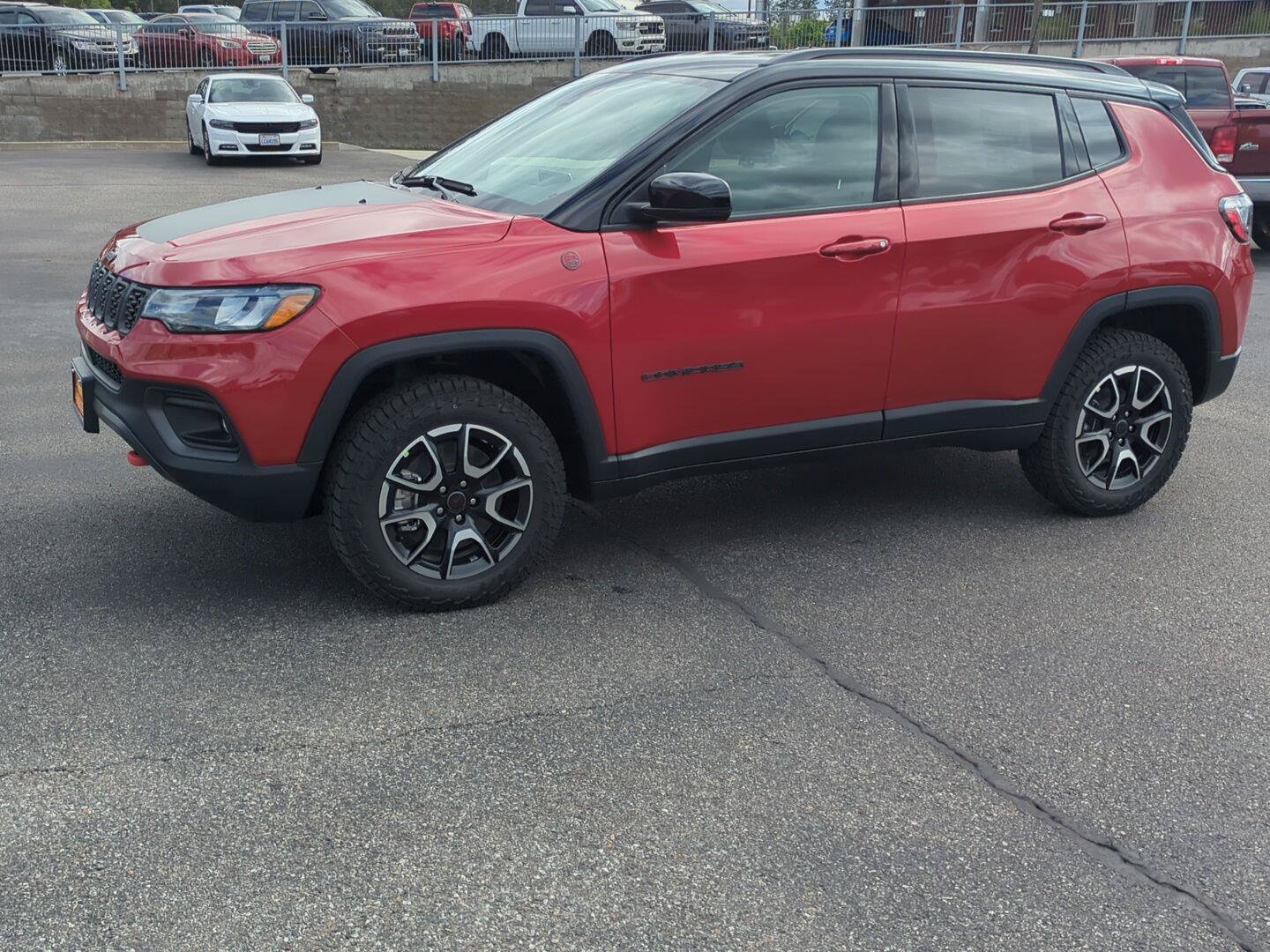New 2026 Jeep Compass Trailhawk w/ Trailer Tow Group AWD/4WD image 3