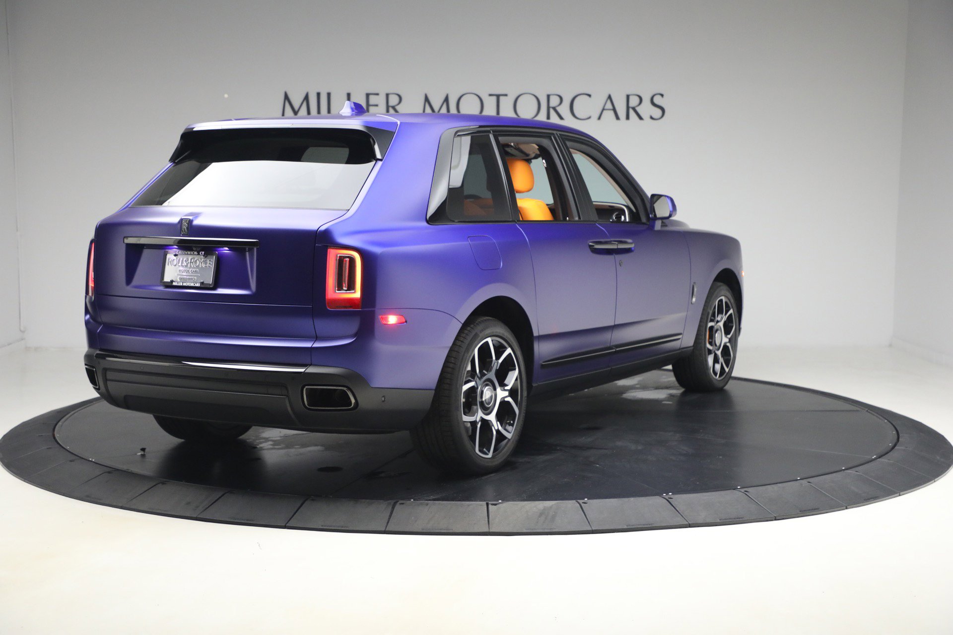 Certified 2023 Rolls-Royce Cullinan Black Badge w/ Driver's Package image 2