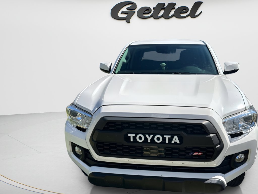 Used 2023 Toyota Tacoma SR5 w/ Technology Package AWD/4WD image 1