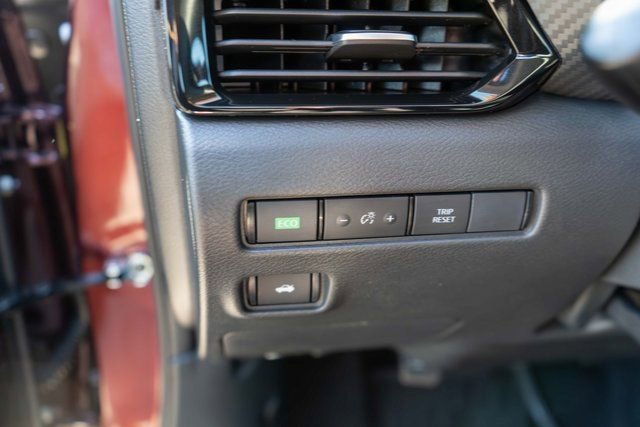 Certified 2025 Nissan Sentra SV w/ All-Weather Package FWD image 20