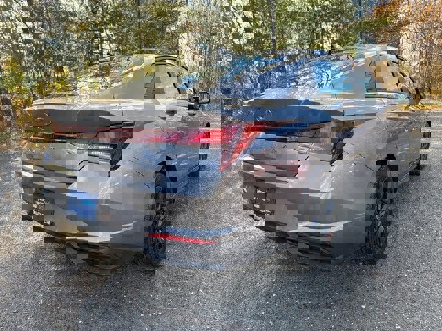 Used 2023 Hyundai Elantra SEL image 3