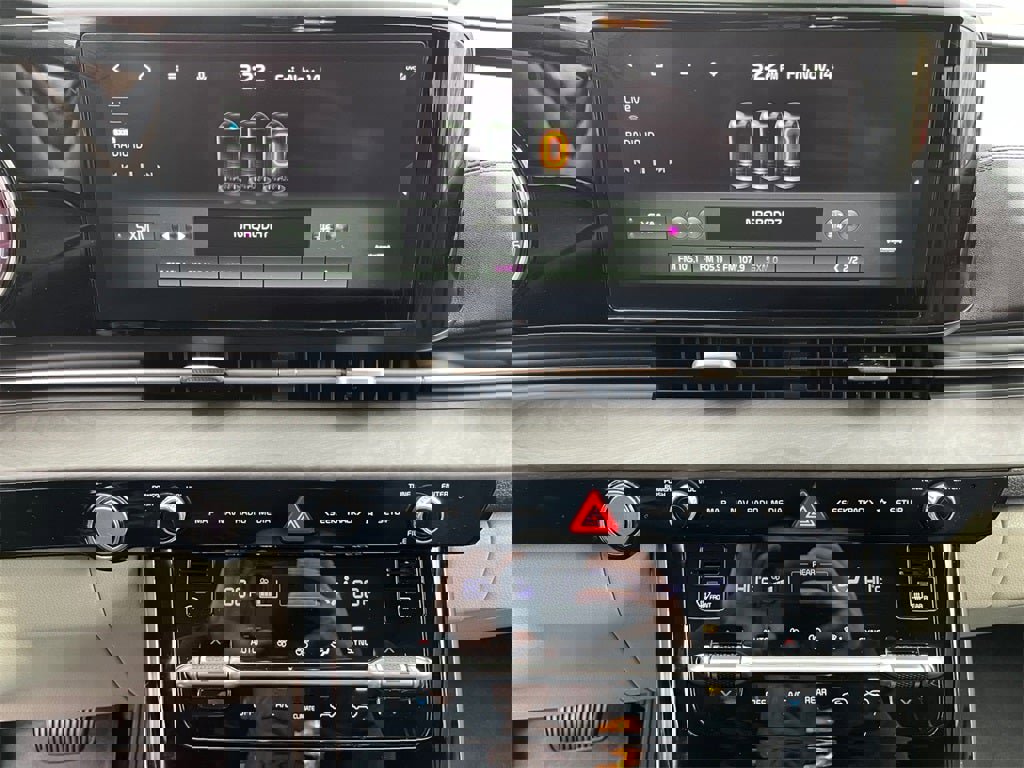 Used 2022 Kia Carnival SX image 19