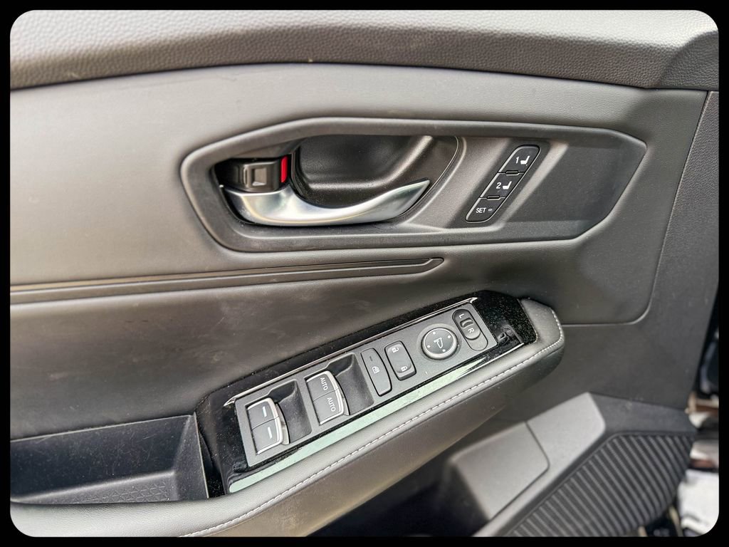 Used 2024 Honda Accord Touring image 18