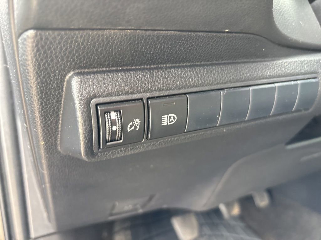 Used 2021 Toyota Corolla XSE image 18