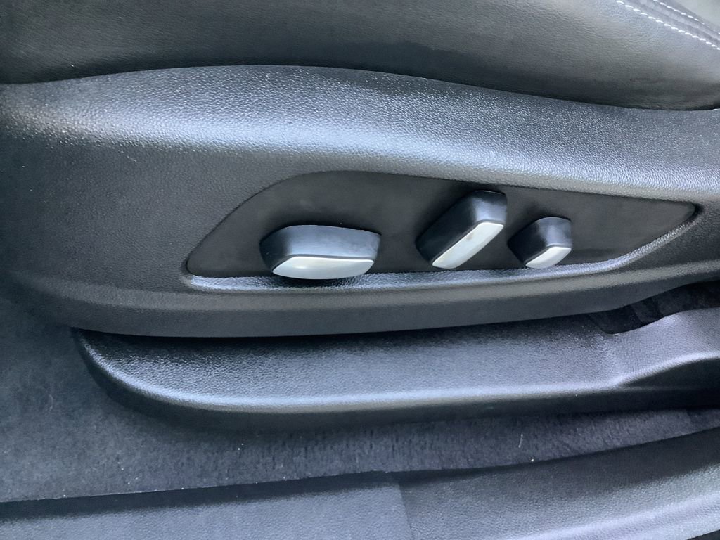 Used 2023 Cadillac XT6 Premium Luxury image 25