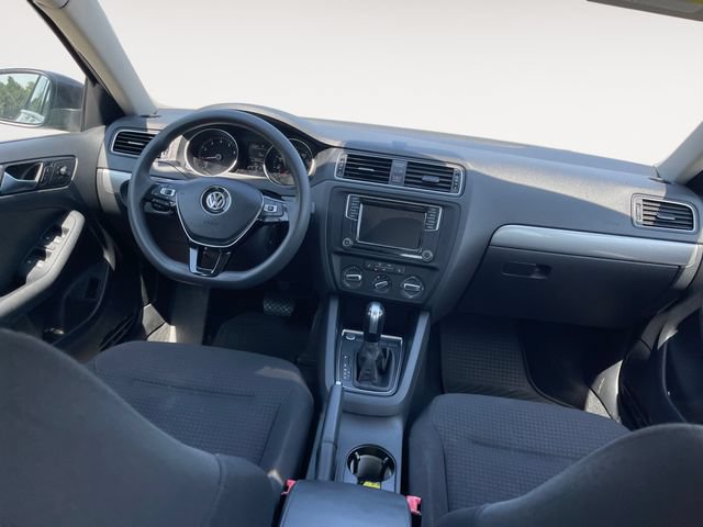 Used 2016 Volkswagen Jetta SE FWD image 10