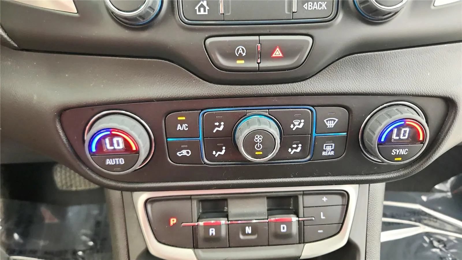 Used 2023 GMC Terrain SLT FWD image 27