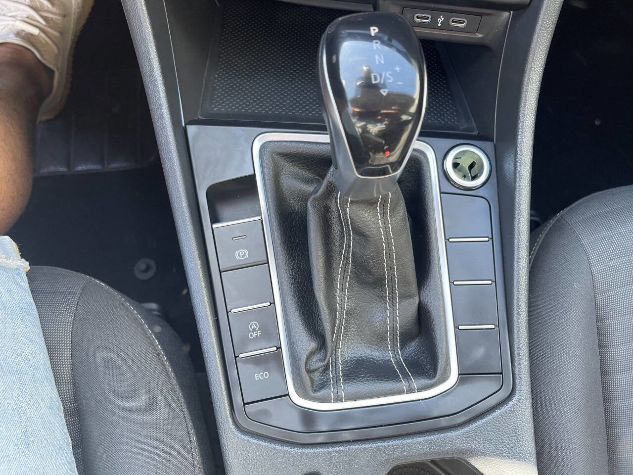 Used 2024 Volkswagen Jetta S image 37