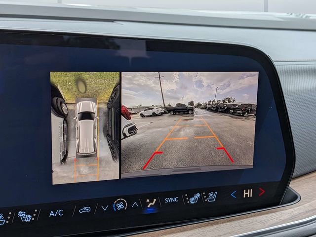 Used 2026 Chevrolet Tahoe High Country AWD/4WD image 19
