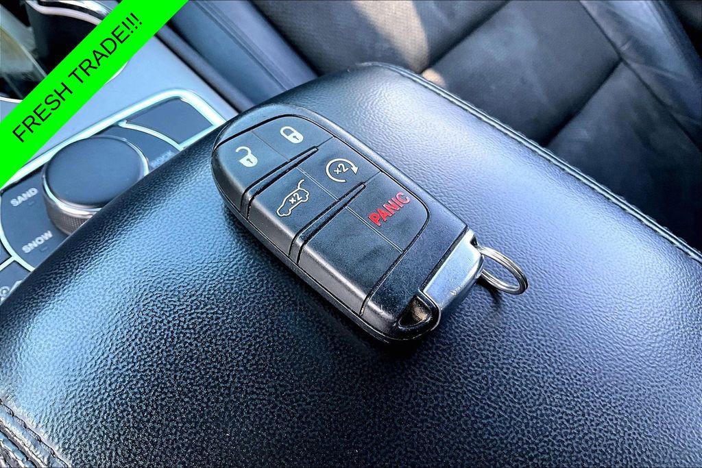 Used 2019 Jeep Grand Cherokee Altitude AWD/4WD image 32