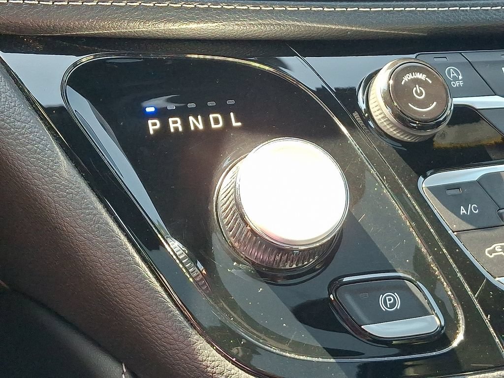 Used 2025 Chrysler Pacifica Limited FWD image 19