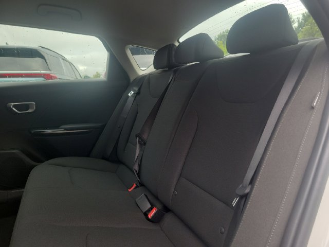New 2026 Kia K4 FWD image 8