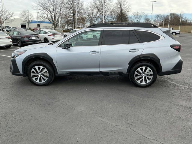 Used 2025 Subaru Outback Premium AWD/4WD image 9