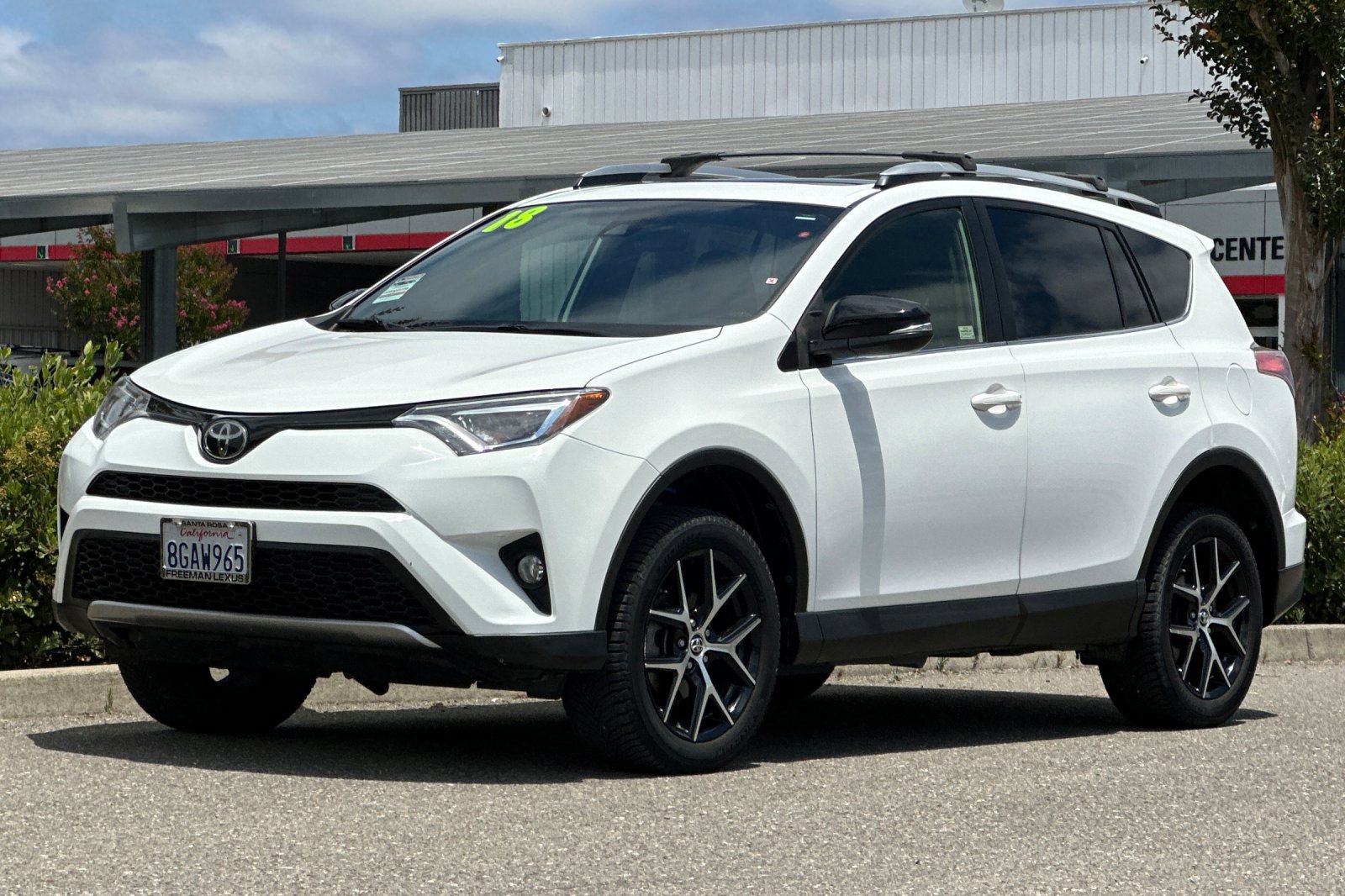 Used 2018 Toyota RAV4 SE w/ Power Extra Value Package AWD/4WD image 8