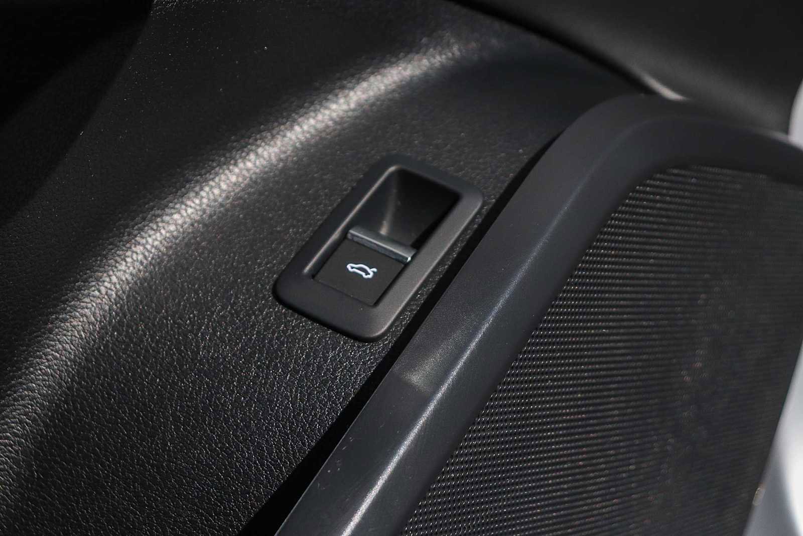 Used 2023 Audi Q5 2.0T Premium w/ Convenience Package image 29