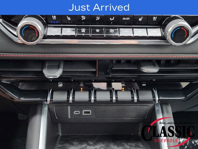 Used 2024 Chevrolet Colorado Z71 w/ Z71 Convenience Package 2 AWD/4WD image 27