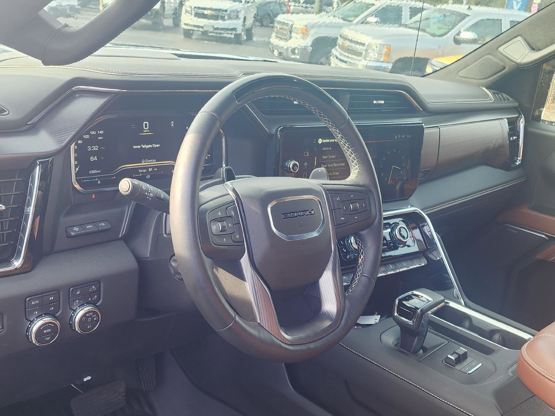 Used 2025 GMC Sierra 1500 Denali Ultimate image 8