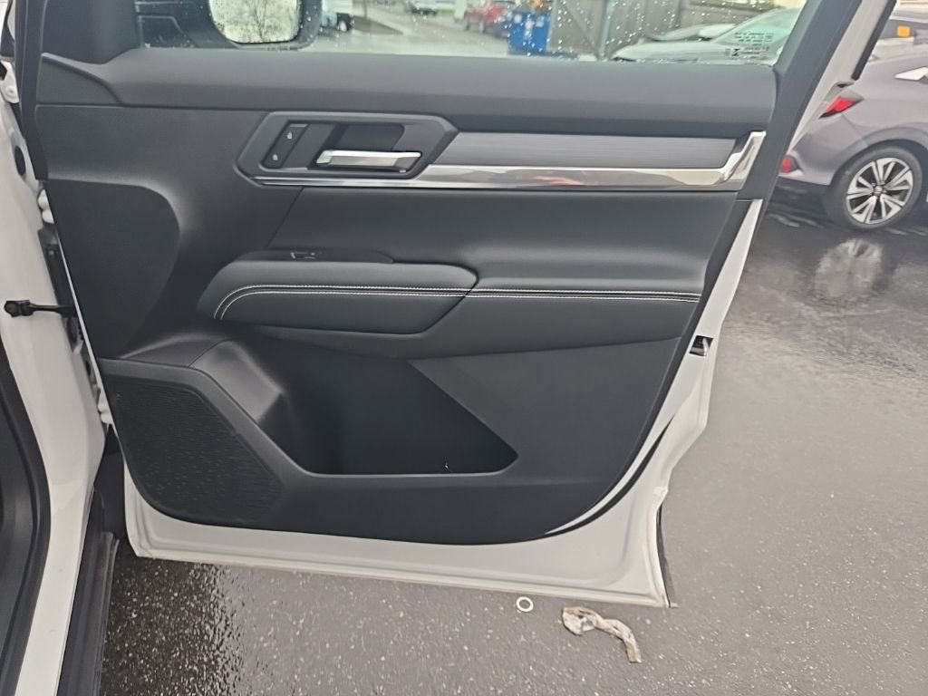 Used 2026 GMC Terrain Elevation w/ Elevation Premium Package image 31