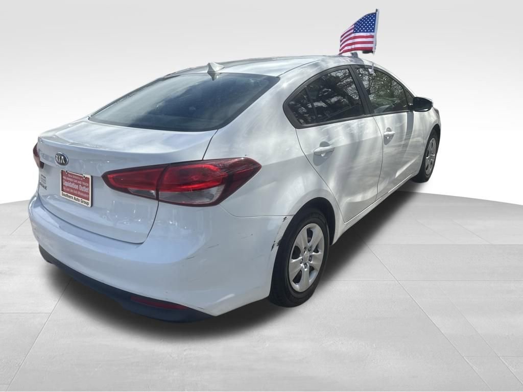 Used 2017 Kia Forte LX image 21