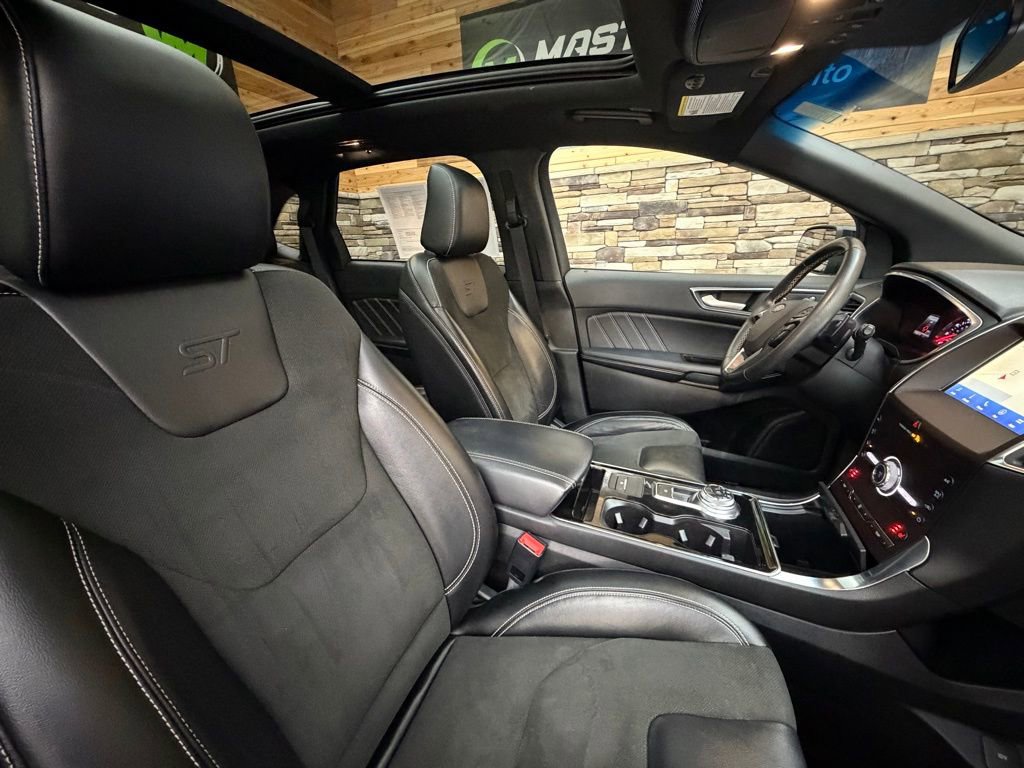 Used 2020 Ford Edge ST w/ Cold Weather Package image 15