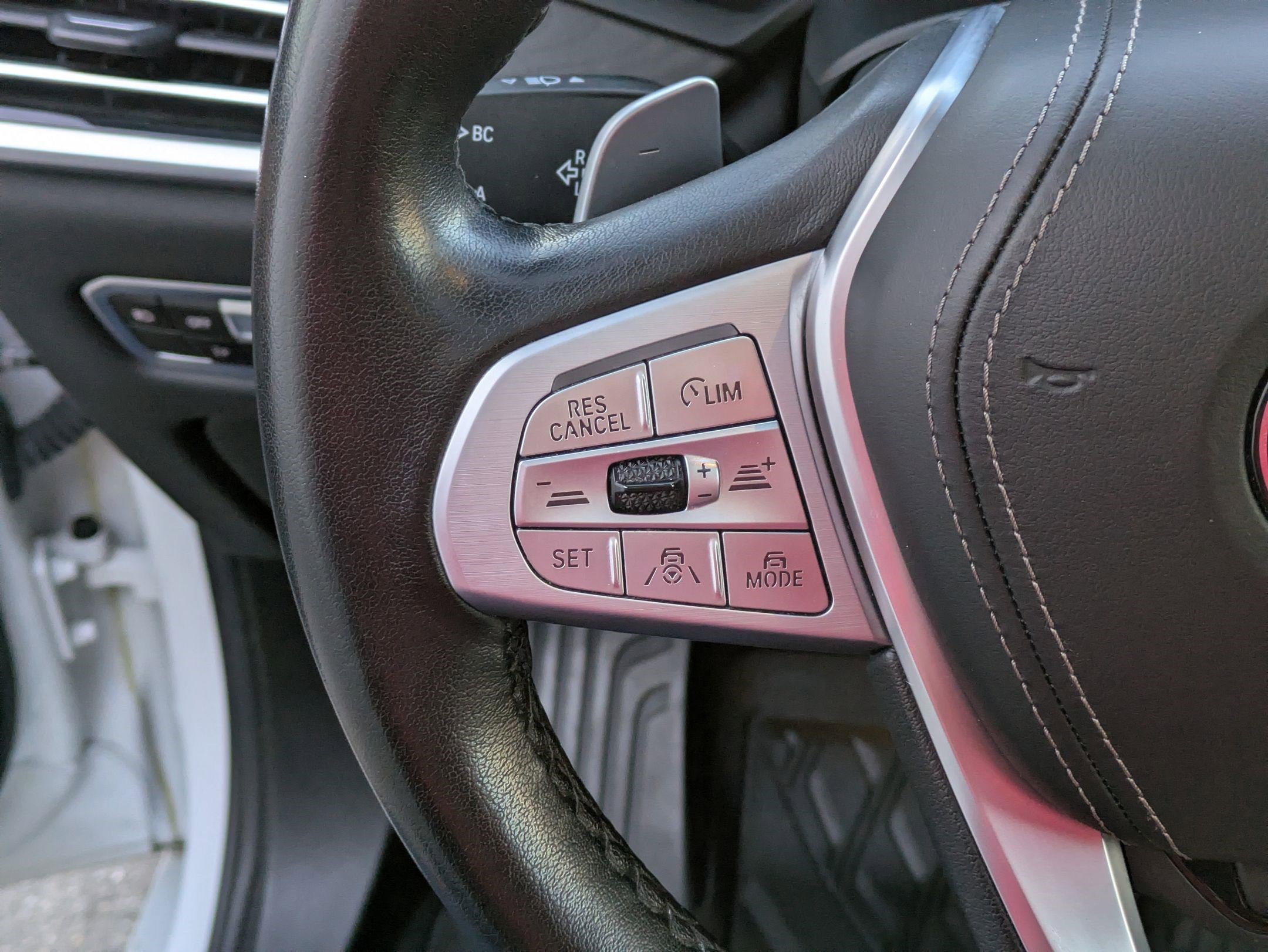 Used 2021 BMW X7 xDrive40i w/ Executive Package image 17