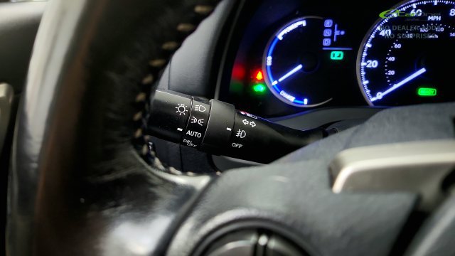 Used 2015 Lexus CT 200h w/ Navigation Package FWD image 63
