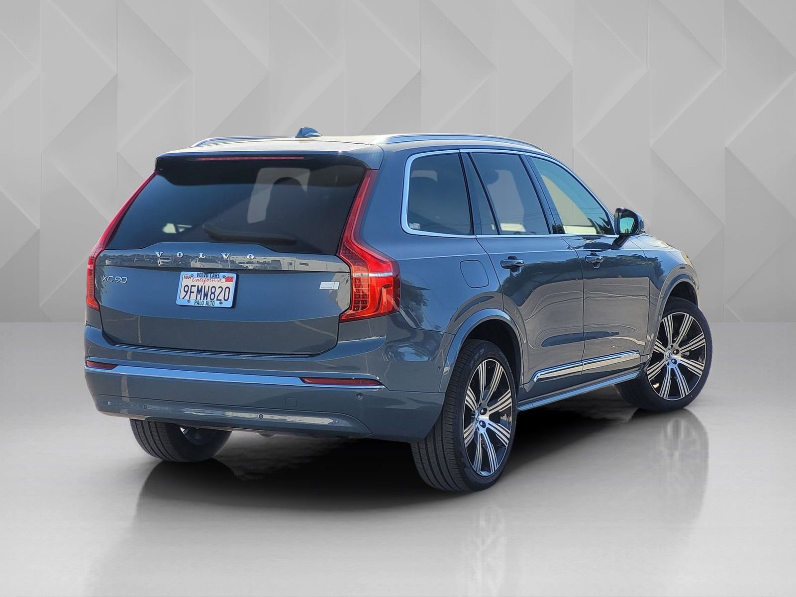 Certified 2023 Volvo XC90 T8 Plus w/ Protection Package Premier image 6