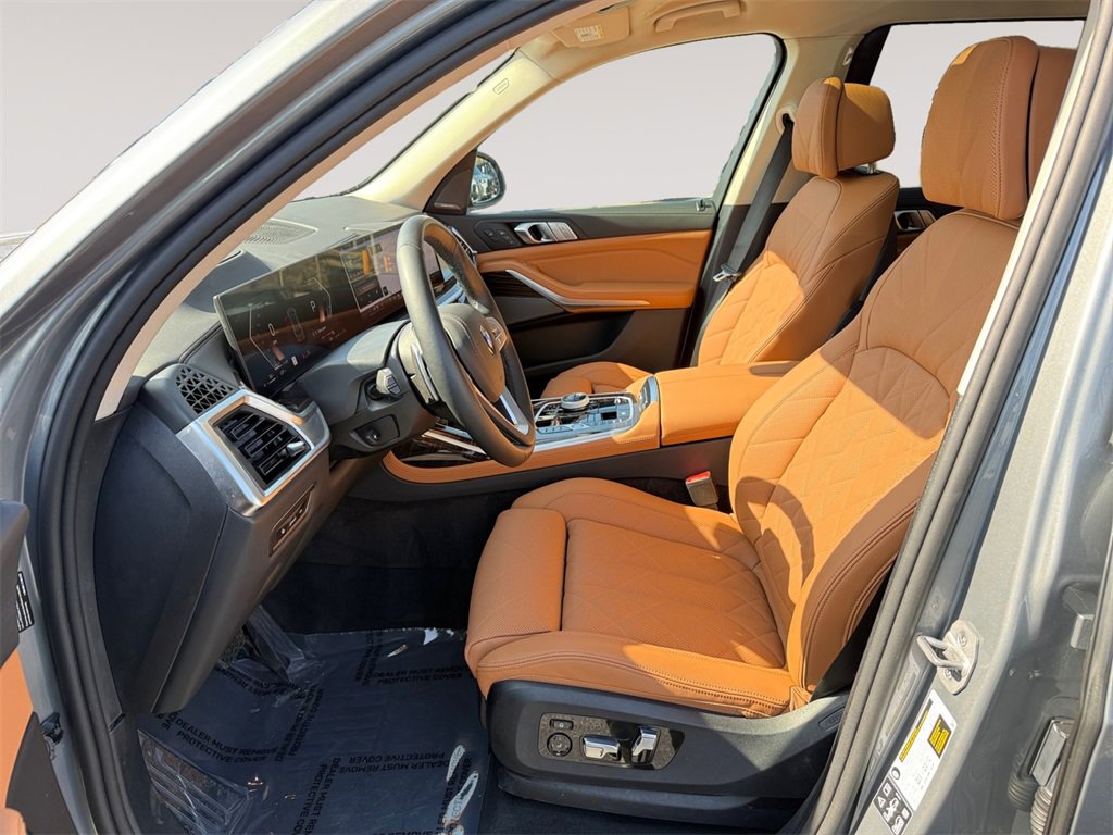 Certified 2026 BMW X7 xDrive40i w/ Executive Package image 9