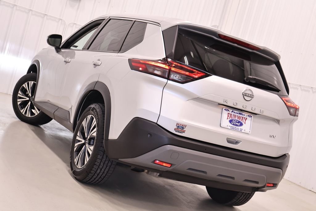 Used 2022 Nissan Rogue SV image 34
