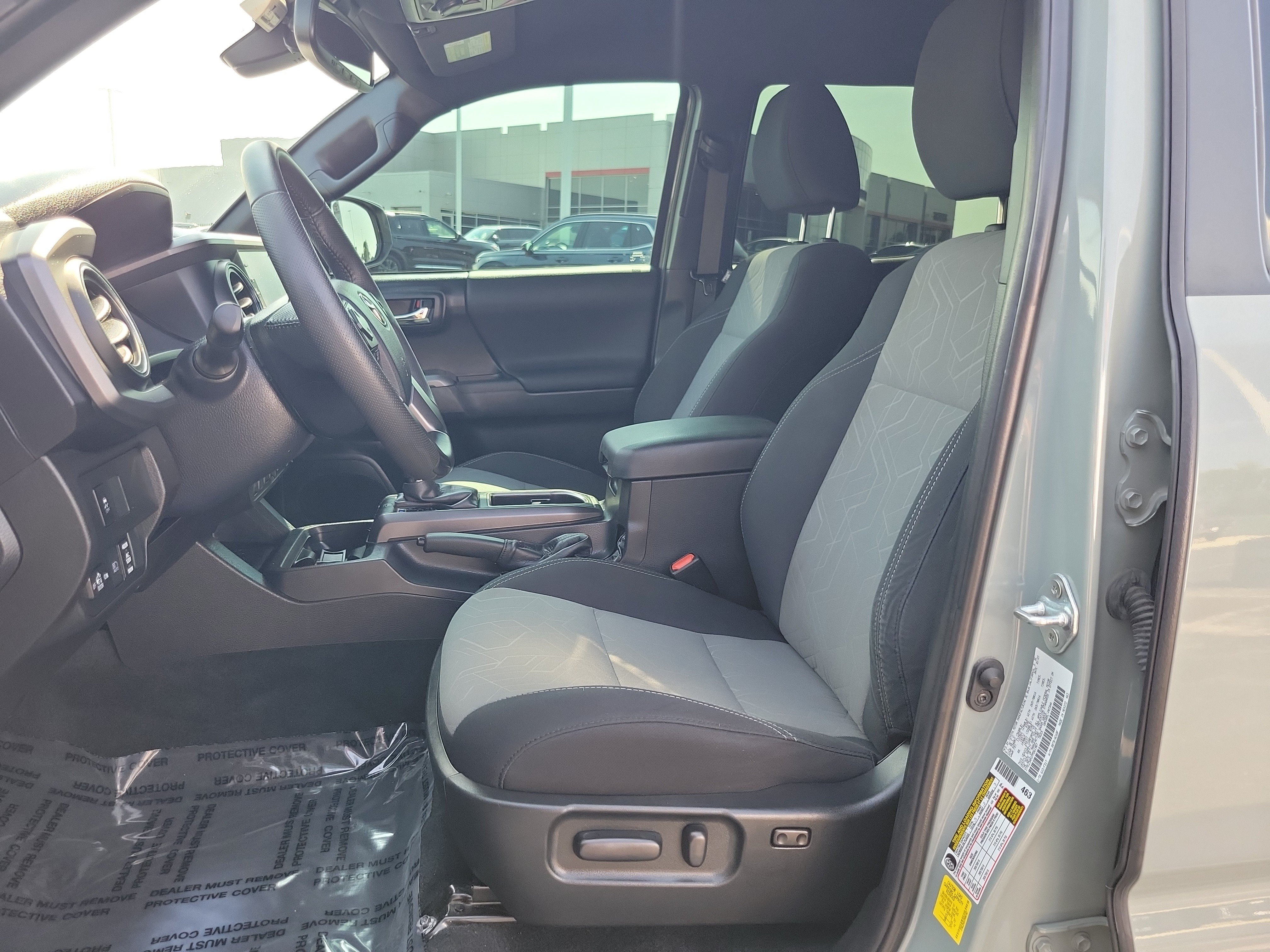 Certified 2023 Toyota Tacoma TRD Off-Road w/ Technology Package AWD/4WD image 21