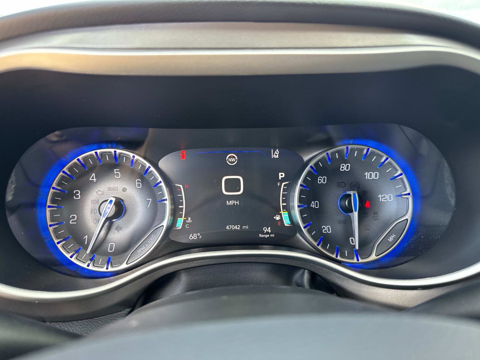 Certified 2024 Chrysler Pacifica Touring-L image 29