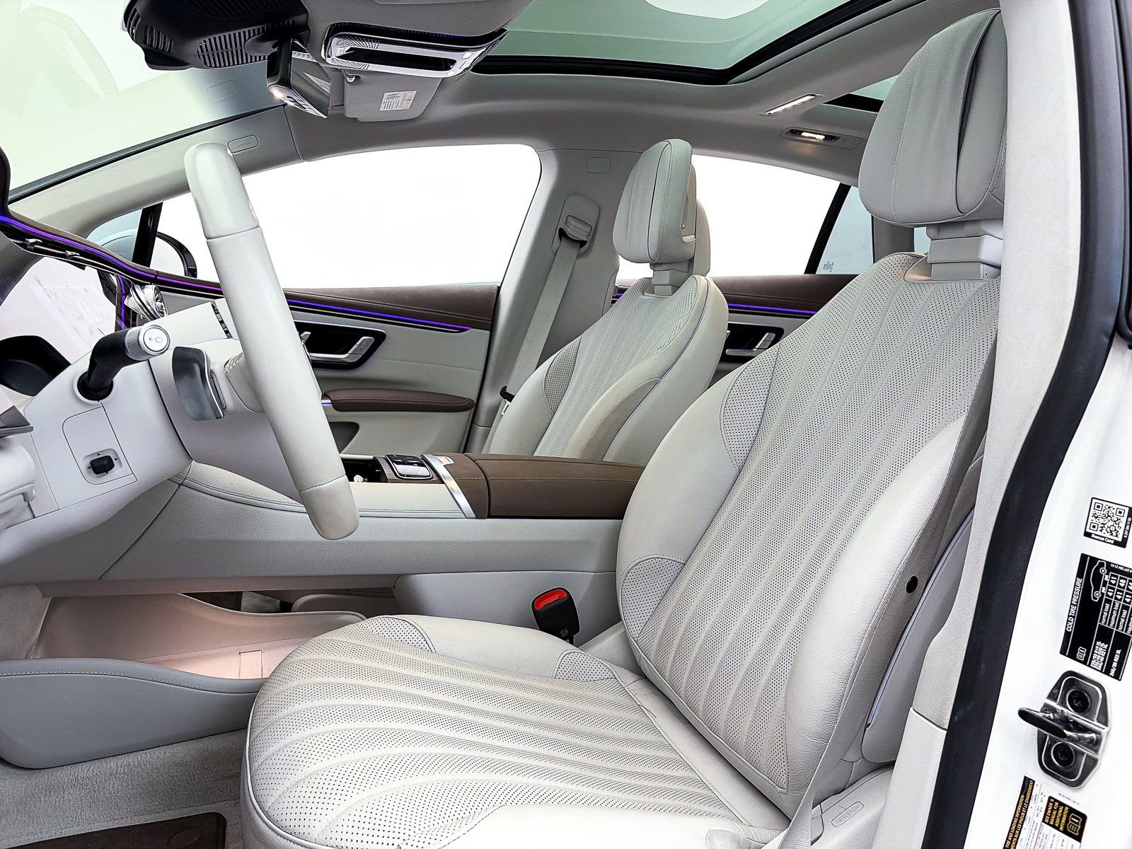 Used 2022 Mercedes-Benz EQS 580 4MATIC Sedan image 22