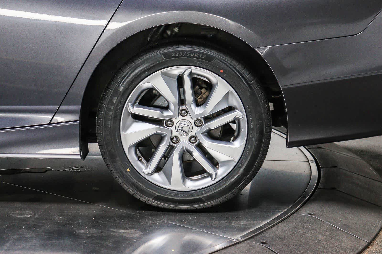 Used 2019 Honda Accord LX image 10