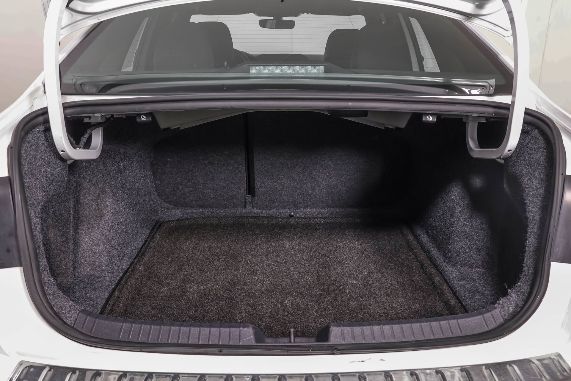 Used 2023 Volkswagen Jetta Sport image 37